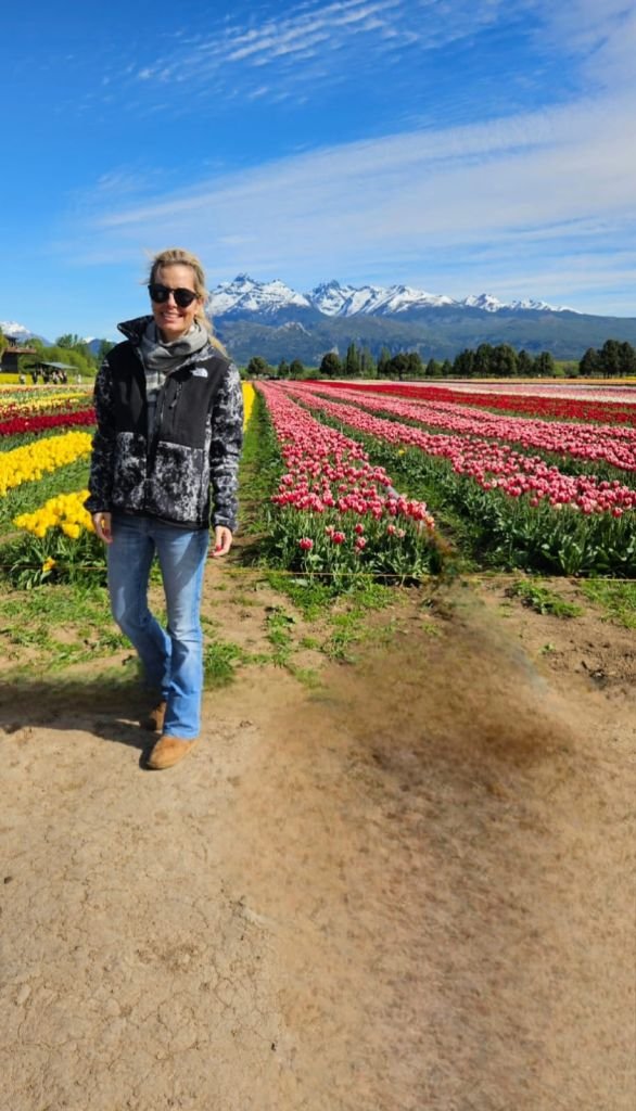maia chacra en trevelin chubut con los tulipanes